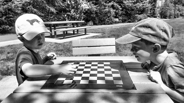 Интеллектуальное развитие детей дошкольного возраста через обучение игре в шахматы>